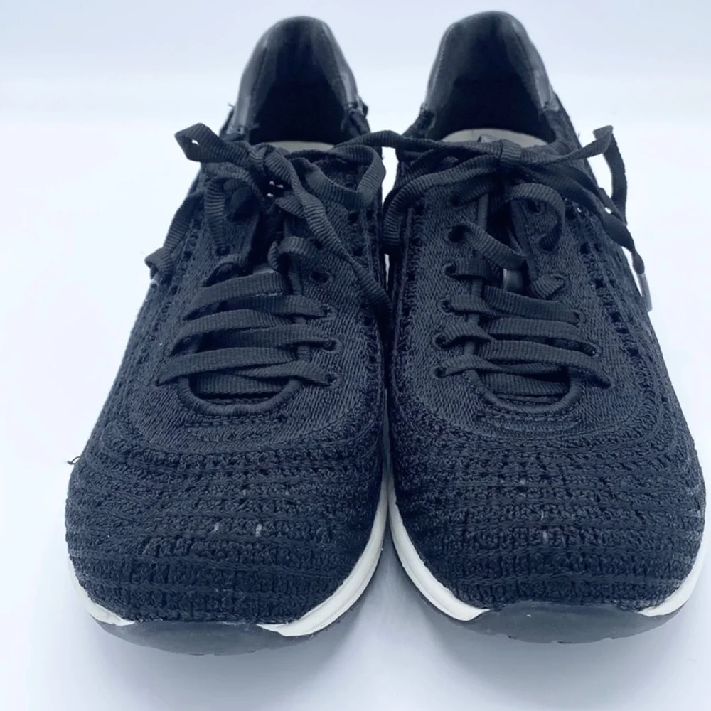 Earth‎ Sneakers Size 7 NWOB
